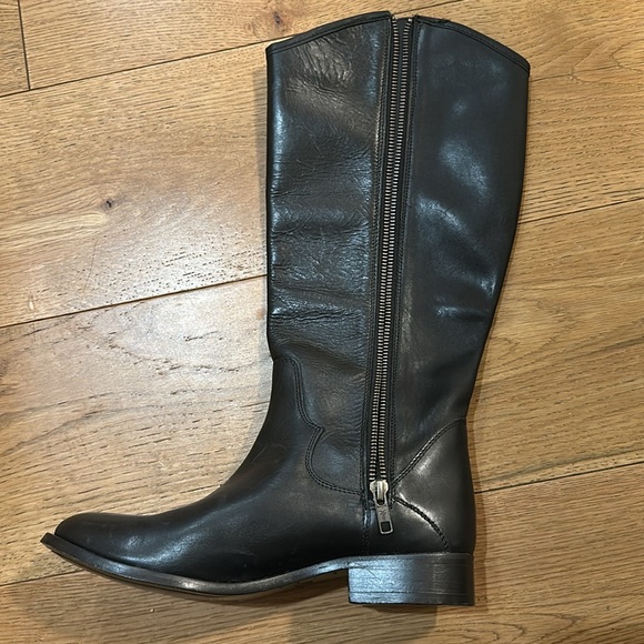 Frye boots Brand New! perfect fall and winter staple :) - Picture 4 of 4